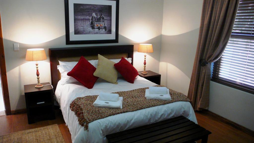 Honeylocust Guesthouse コールズバーグ エクステリア 写真