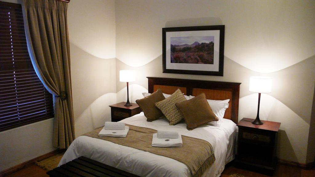 Honeylocust Guesthouse コールズバーグ エクステリア 写真
